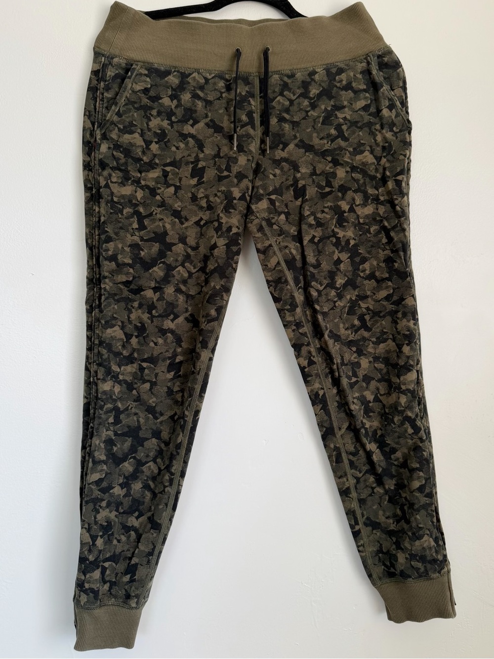Lululemon Olive Camo Jogger Pants